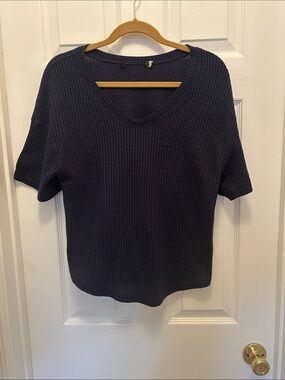 Waffle Knit V-Neck Short Sleeve Top - Black